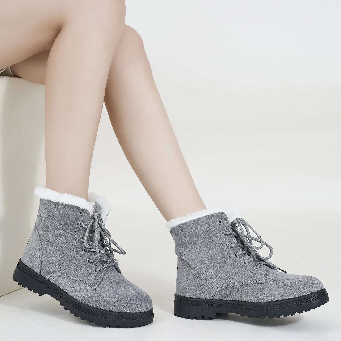 Winter Snow Boots for Women Comfortable Outdoor Anti-Slip Ankle Boots Keep Warm Booties Lace up Flat Platform Shoes